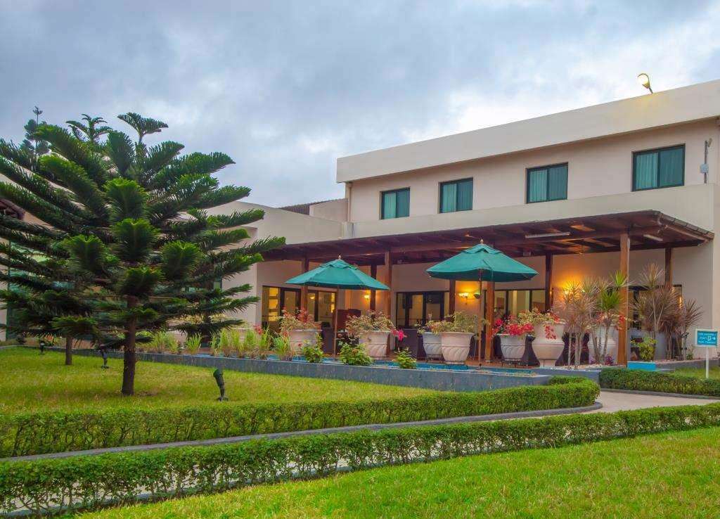 Fiesta Royale Hotel Accra Extérieur photo